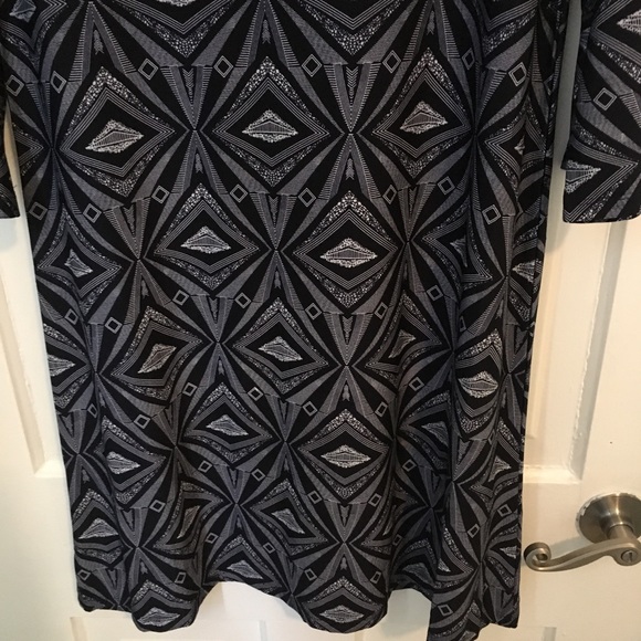 Price Drop ⬇️ Geometric Print Office Dress 👗 - Picture 4 of 7